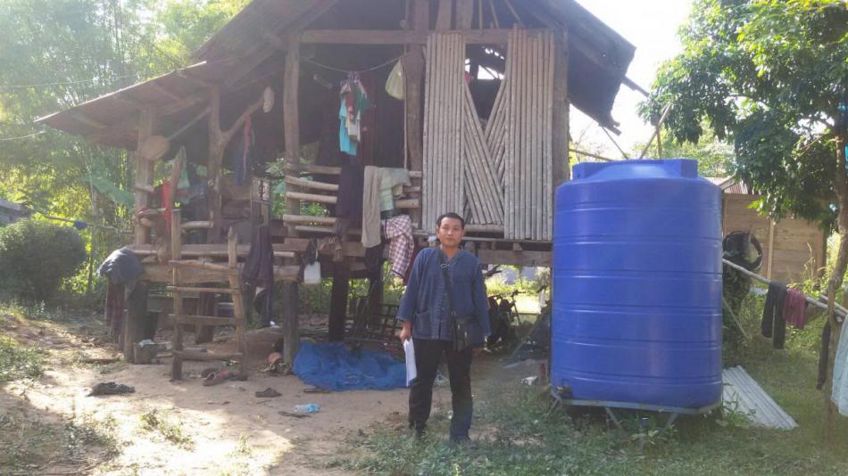 ภาพกิจกรรมออกพื้นที่สำรวจบ้านผู้ยากไร้ที่บ้านโพนไฮ (8 ภาพ)